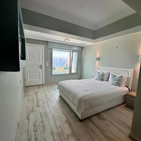 费尔内咖啡与早餐酒店 酒店 Çeşme