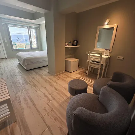 酒店 费尔内咖啡与早餐酒店