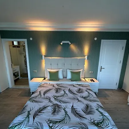 酒店 费尔内咖啡与早餐酒店 Çeşme